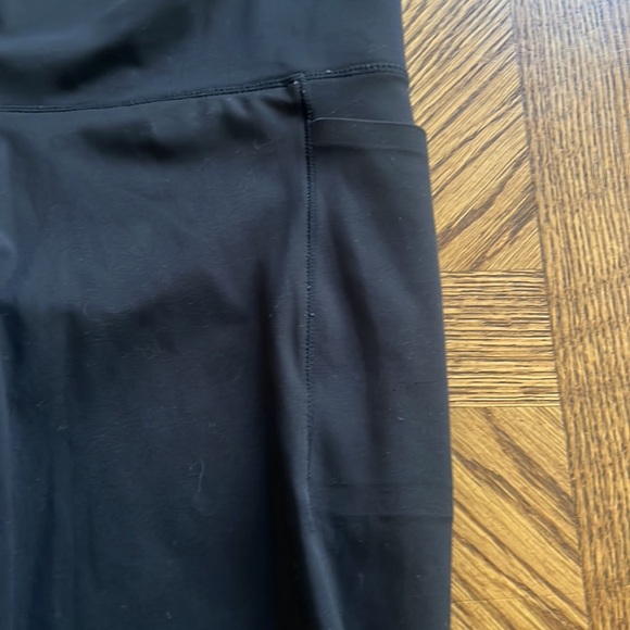 Buc-ees color Beaver Logo High Rise Active Leggings with side Pockets Size M - Picture 3 of 6